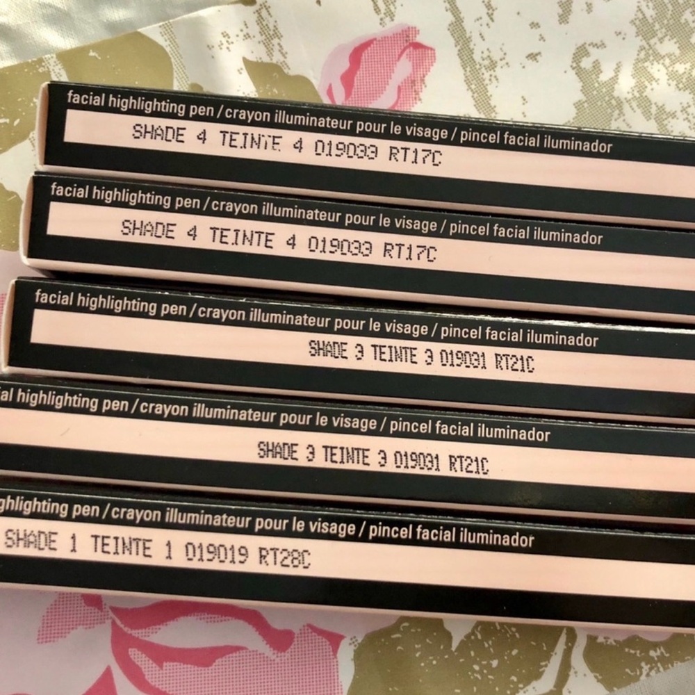 Shade 1 - Mary Kay Facial Highlighting Pen NIB NEW